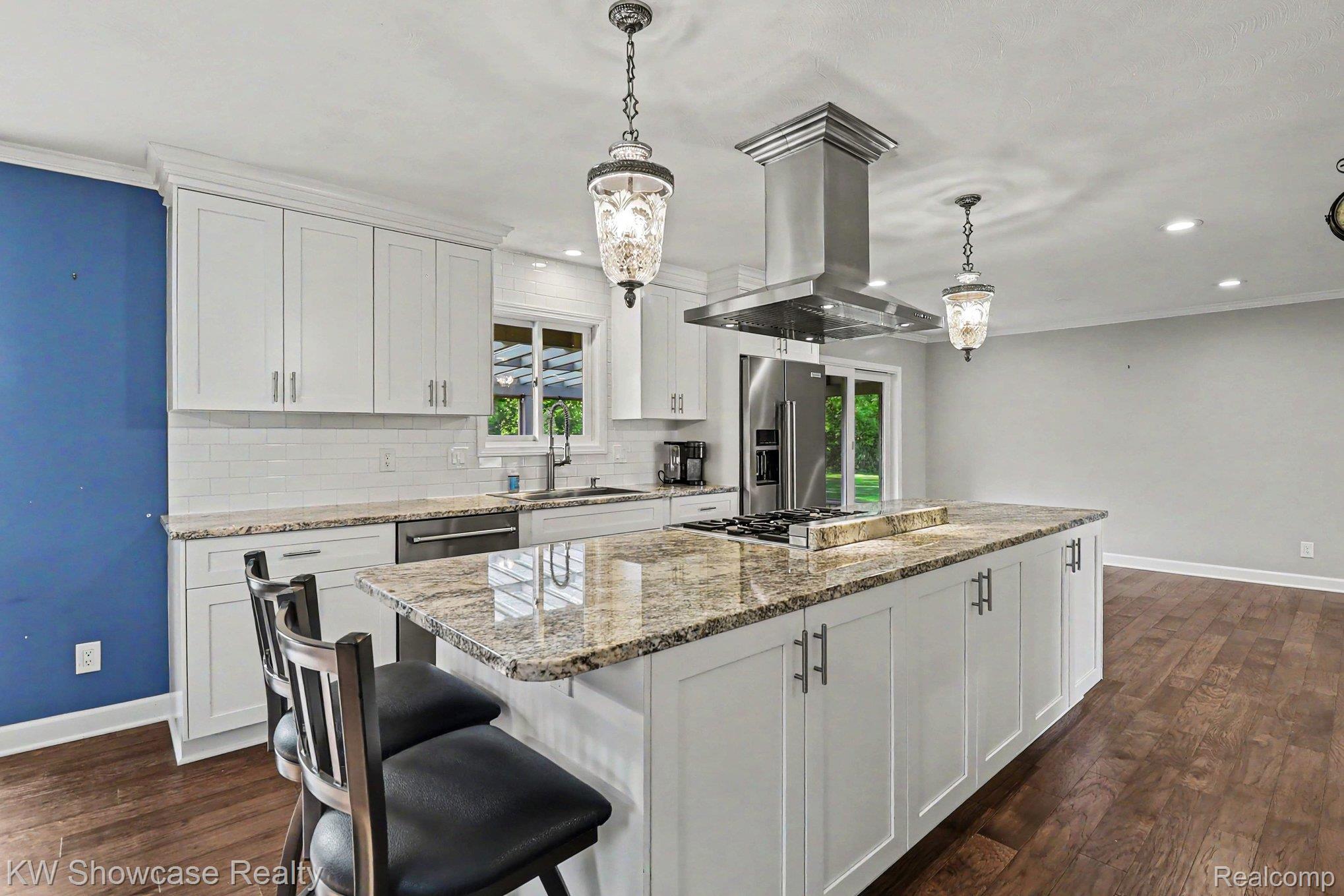 2572 Ridge Road White Lake, MI 48383 - Photo 12 of 44 011_file_9957.jpg