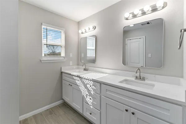 $1,850 | 9711 Beckley Street, Houston, TX 77088