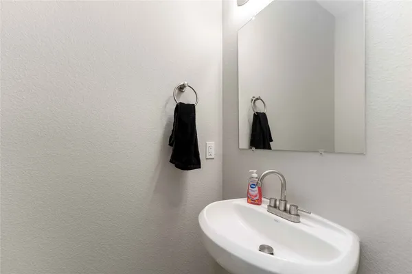 $1,850 | 9711 Beckley Street, Houston, TX 77088