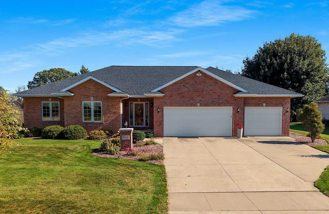 $659,900 | 2087 Swanstone Circle, De Pere, WI 54115