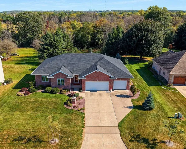 $659,900 | 2087 Swanstone Circle, De Pere, WI 54115