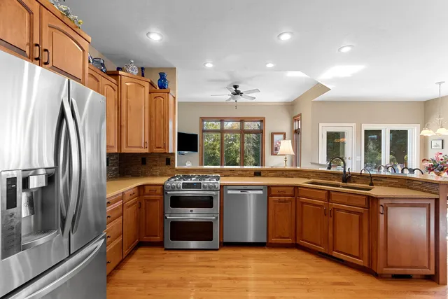 $659,900 | 2087 Swanstone Circle, De Pere, WI 54115