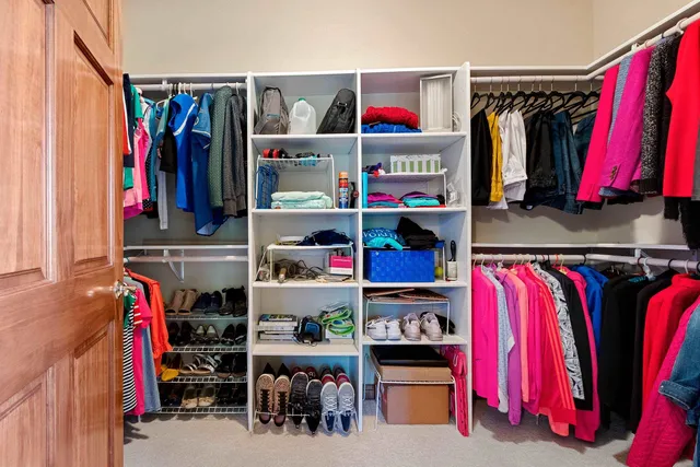 $659,900 | 2087 Swanstone Circle, De Pere, WI 54115