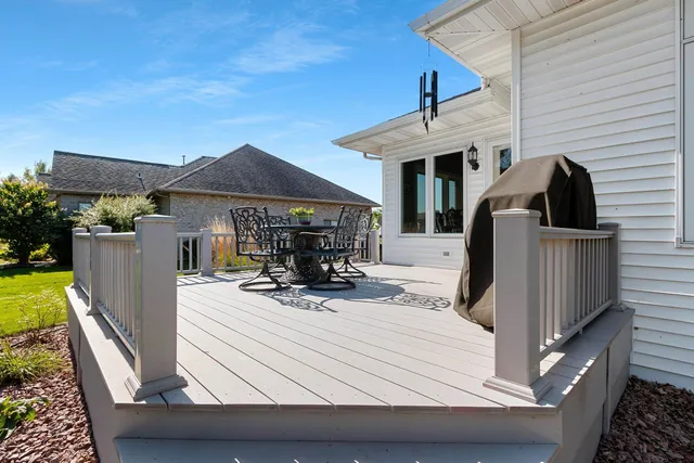 $659,900 | 2087 Swanstone Circle, De Pere, WI 54115