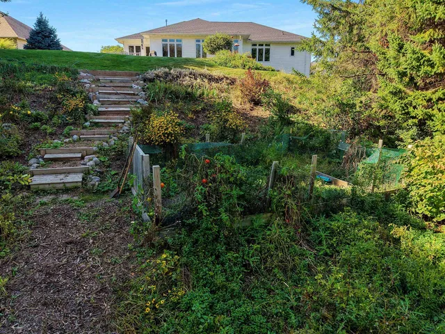 $659,900 | 2087 Swanstone Circle, De Pere, WI 54115