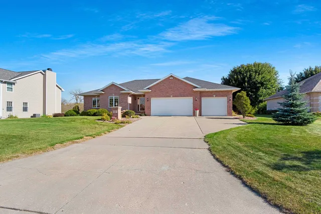 $659,900 | 2087 Swanstone Circle, De Pere, WI 54115