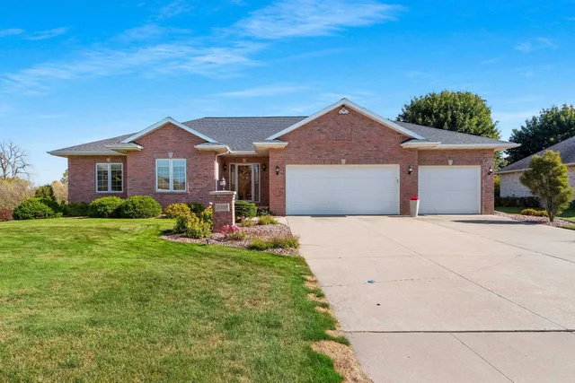 $659,900 | 2087 Swanstone Circle, De Pere, WI 54115