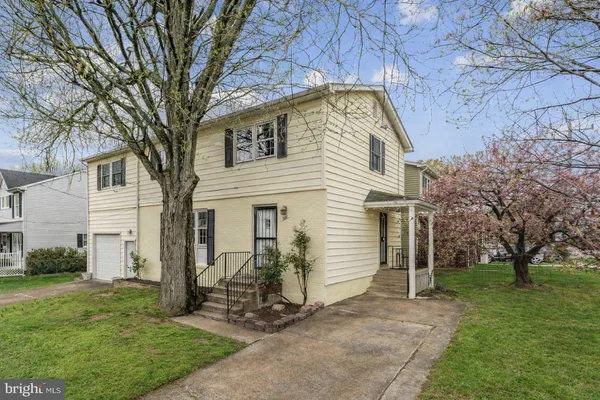 $975,000 | 200 South Adams Street, Arlington, VA 22204