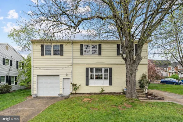 $975,000 | 200 South Adams Street, Arlington, VA 22204