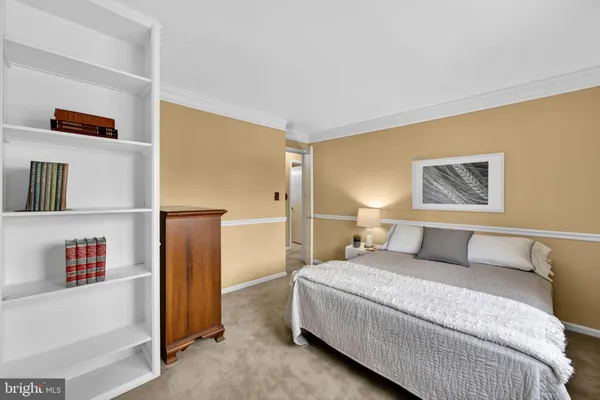 $975,000 | 200 South Adams Street, Arlington, VA 22204