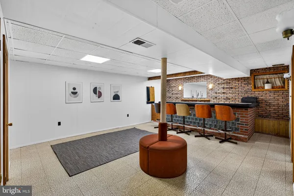 $975,000 | 200 South Adams Street, Arlington, VA 22204