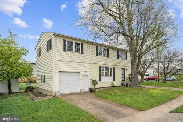 $975,000 | 200 South Adams Street, Arlington, VA 22204