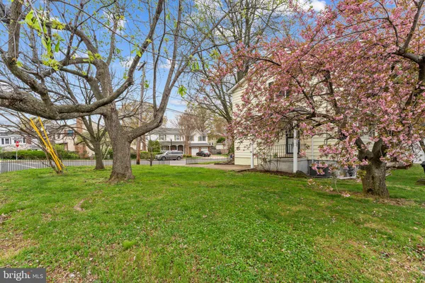 $975,000 | 200 South Adams Street, Arlington, VA 22204