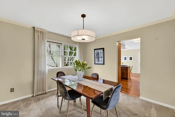 $975,000 | 200 South Adams Street, Arlington, VA 22204