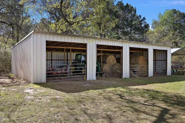 $999,950 | 394 Farm To Market 230, Trinity, TX 75862
