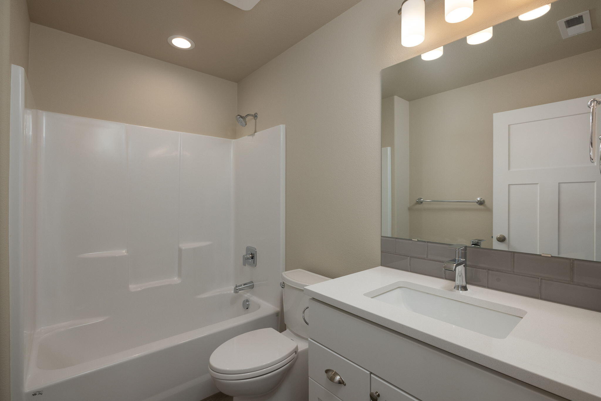 20526 Murphy Road, Unit LOT 49 Bend, OR 97702 - Photo 18 of 23 19-web-or-mls-20526 Murphy Rd (19 of 24)