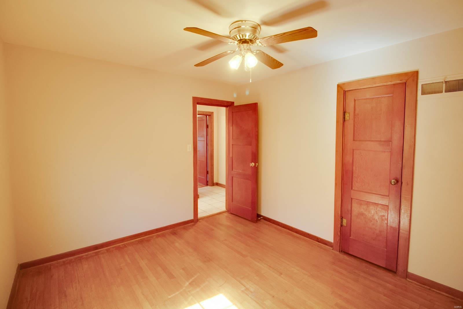 675 East Edwardsville Road Wood River, IL 62095 - Photo 17 of 32 Gallery Image 17