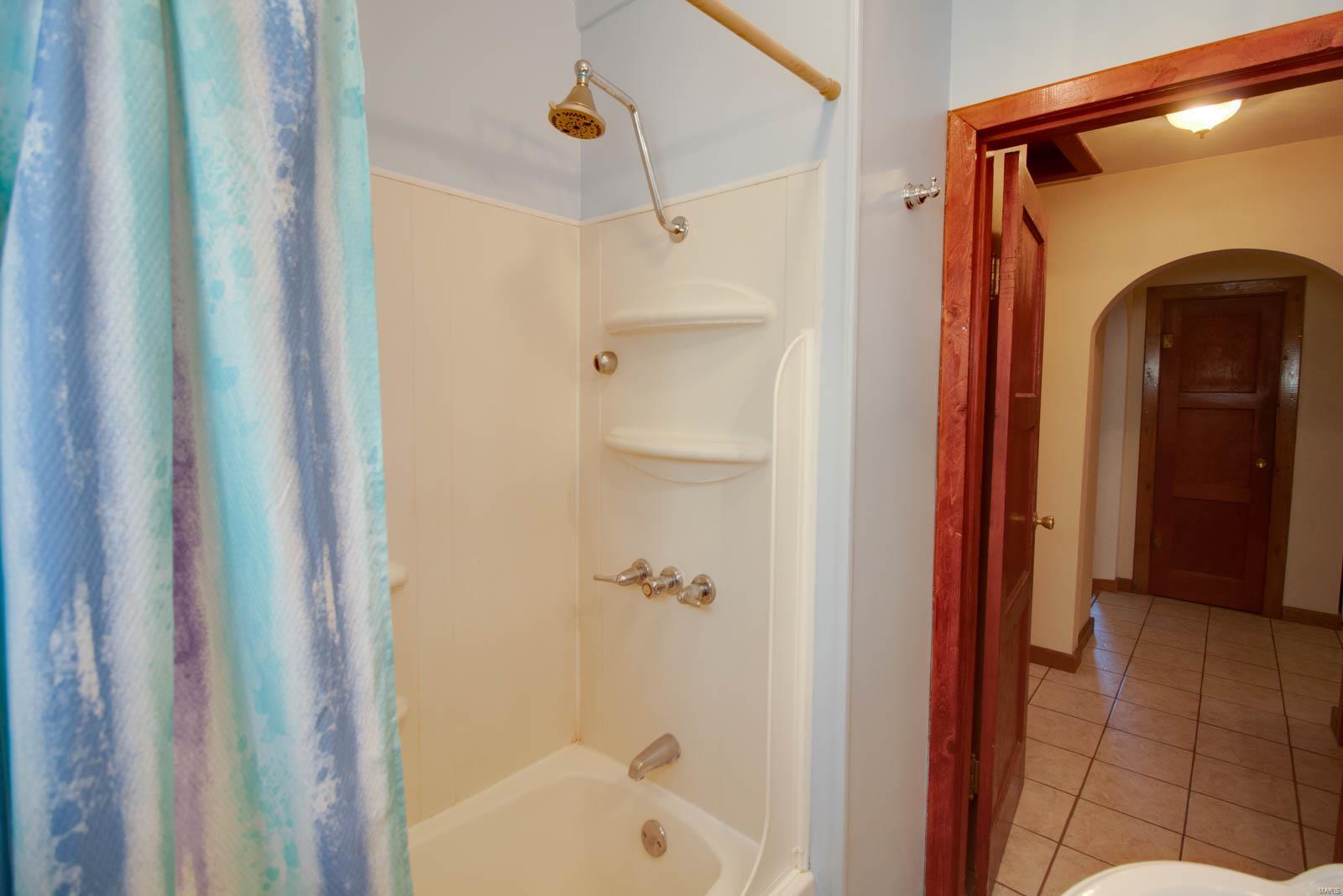 675 East Edwardsville Road Wood River, IL 62095 - Photo 19 of 32 Gallery Image 19