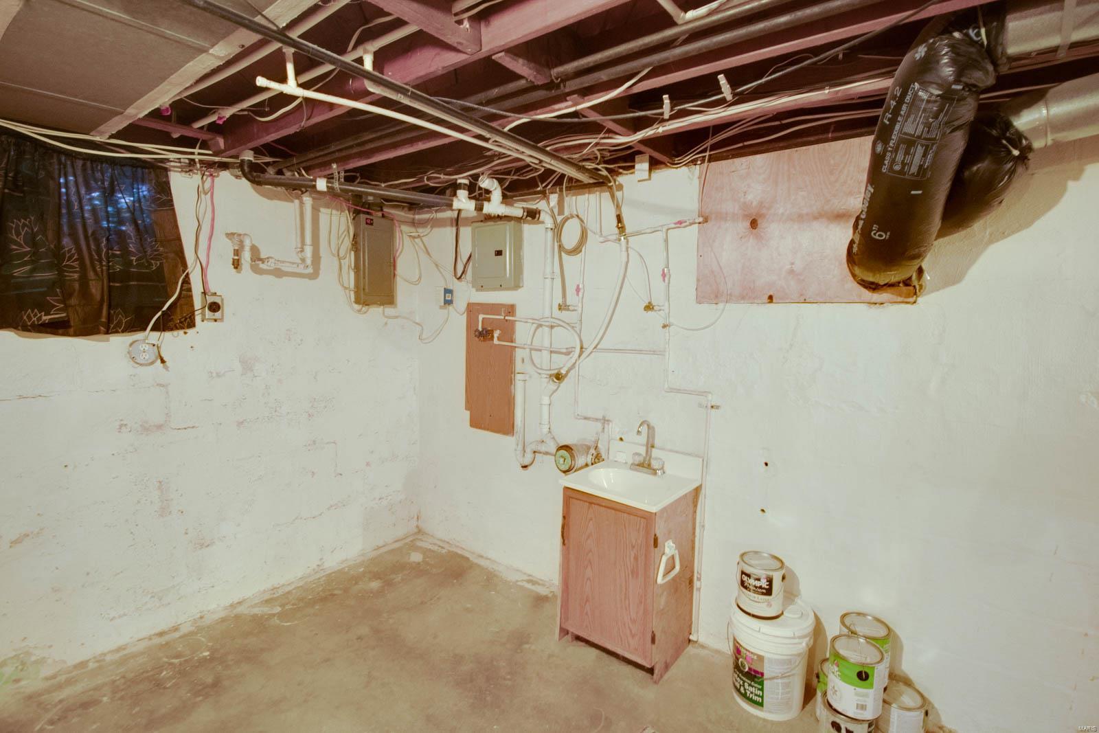 675 East Edwardsville Road Wood River, IL 62095 - Photo 22 of 32 Gallery Image 22