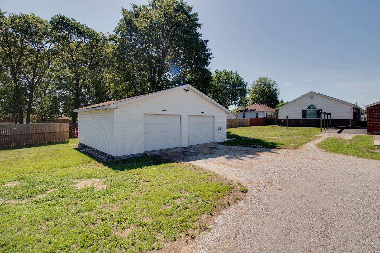 675 East Edwardsville Road Wood River, IL 62095 - Photo 31 of 32 Gallery Image 31