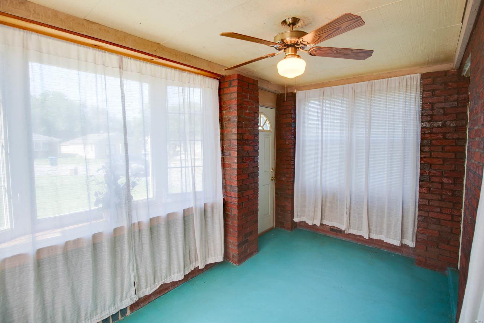 675 East Edwardsville Road Wood River, IL 62095 - Photo 5 of 32 Gallery Image 5