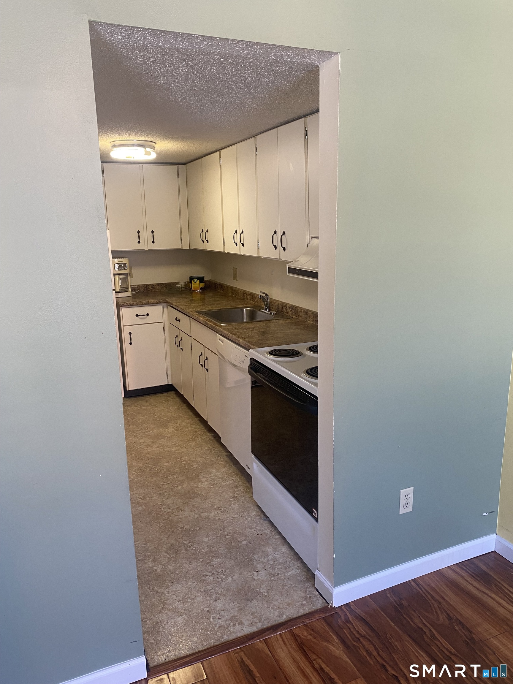 150 Yantic Street, Unit 224 Norwich, CT 06360 - Photo 4 of 10