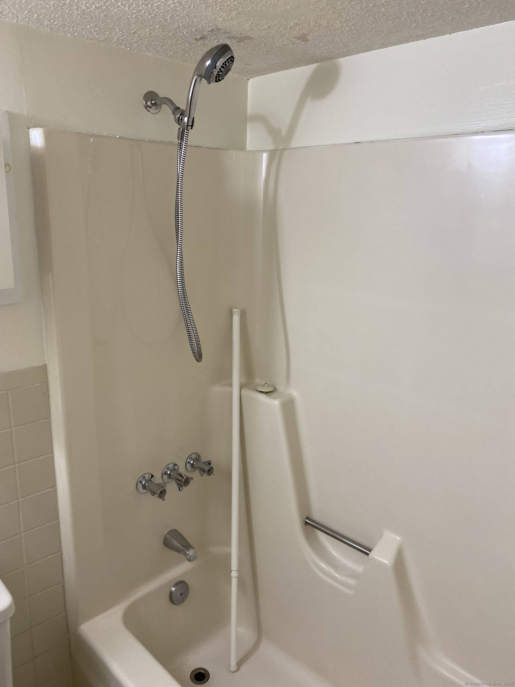 150 Yantic Street, Unit 224 Norwich, CT 06360 - Photo 6 of 10