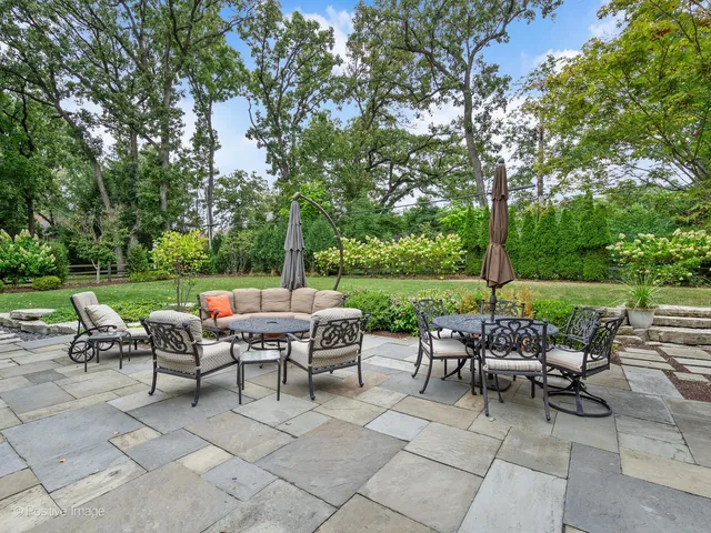 $2,100,000 | 401 West Birchwood Road, Hinsdale, IL 60521