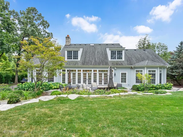$2,100,000 | 401 West Birchwood Road, Hinsdale, IL 60521