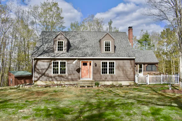 $420,000 | 319 North Raymond Road, Raymond, ME 04071