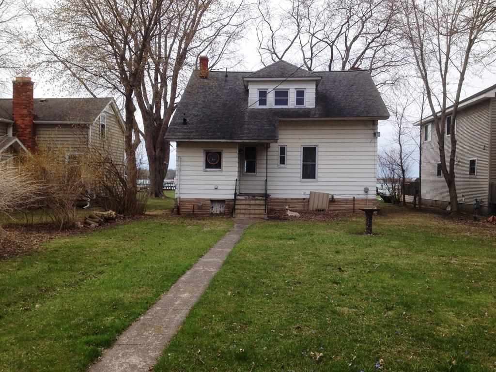 5127 Pointe Tremble Road Algonac, MI 48001 - Photo 1 of 10 31191146.JPG