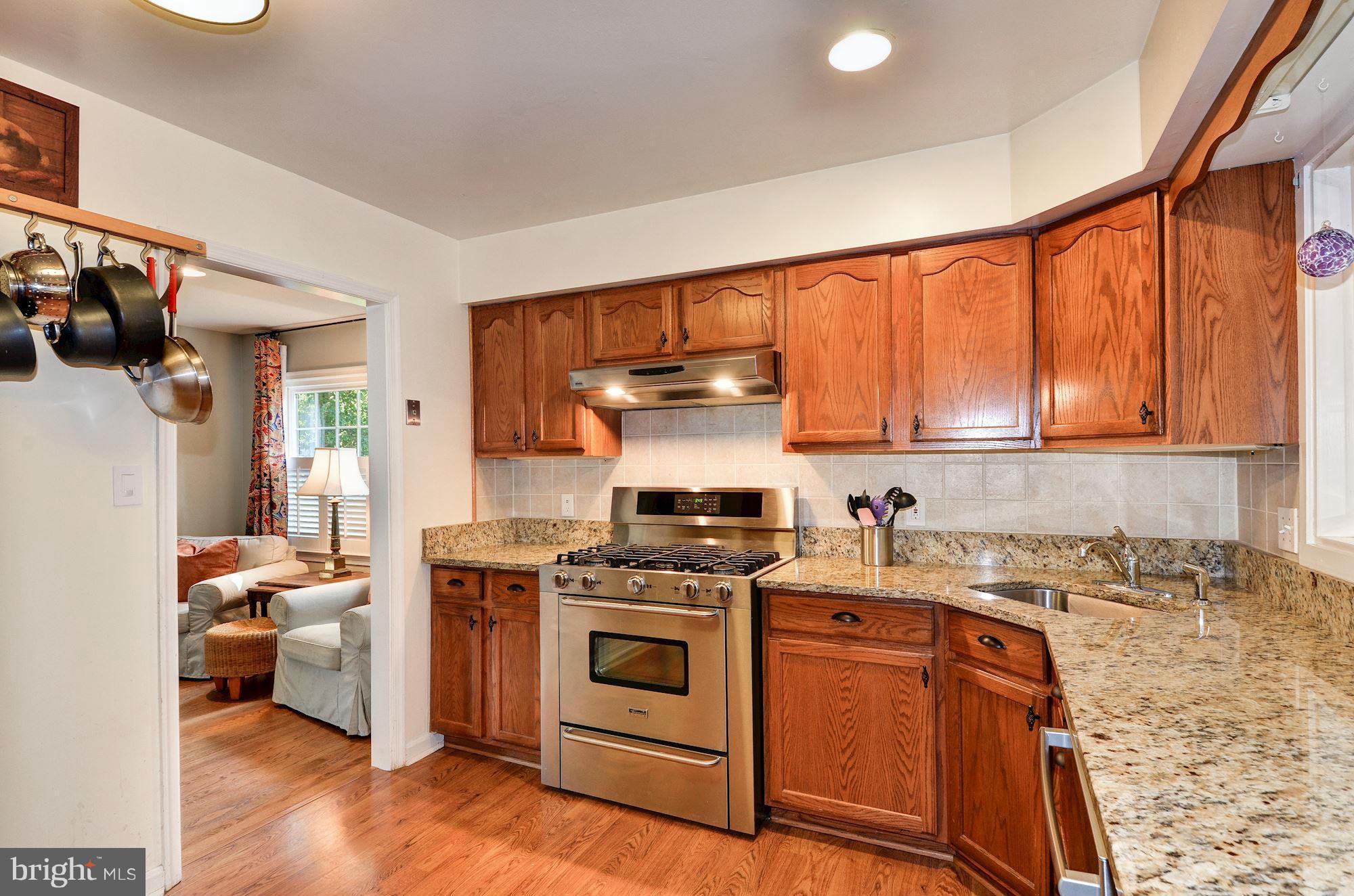 7916 New Market Road Alexandria, VA 22308 - Photo 12 of 30 Kitchen