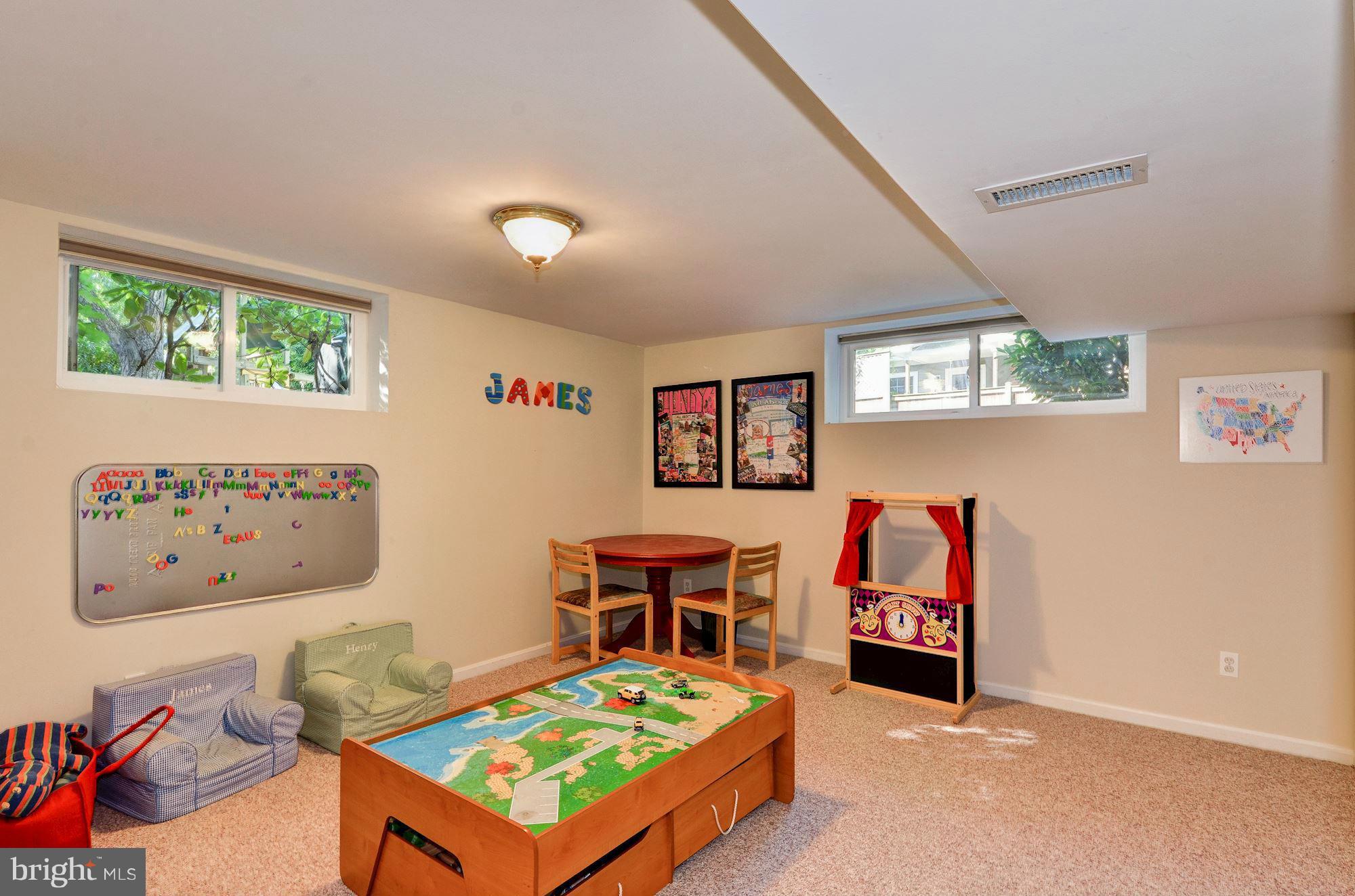 7916 New Market Road Alexandria, VA 22308 - Photo 22 of 30 Bedroom