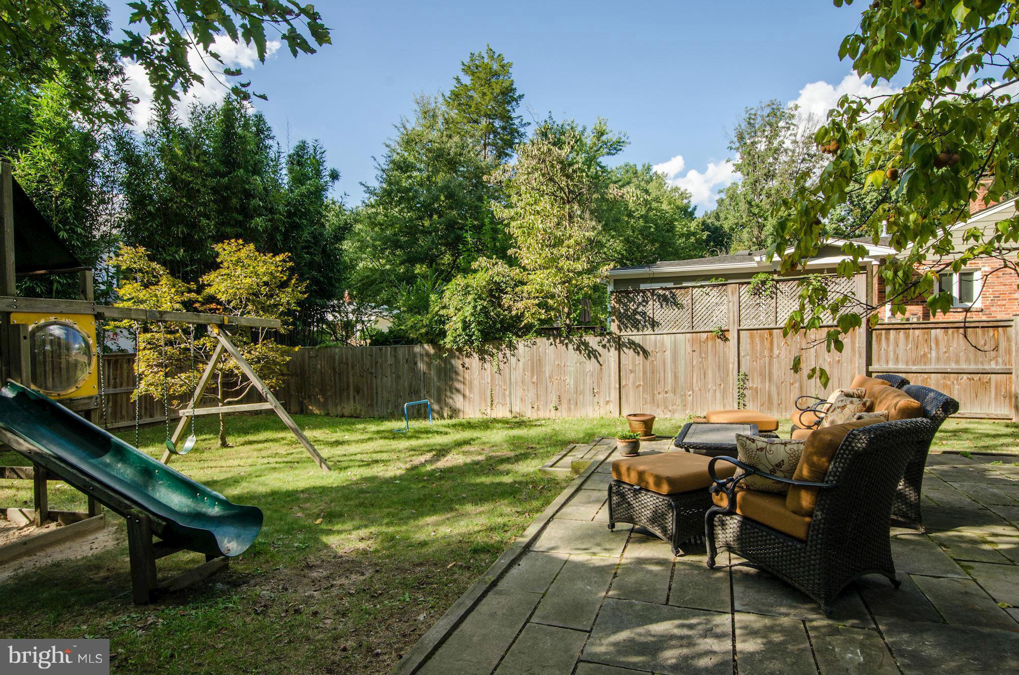 7916 New Market Road Alexandria, VA 22308 - Photo 27 of 30 Exterior (Rear)