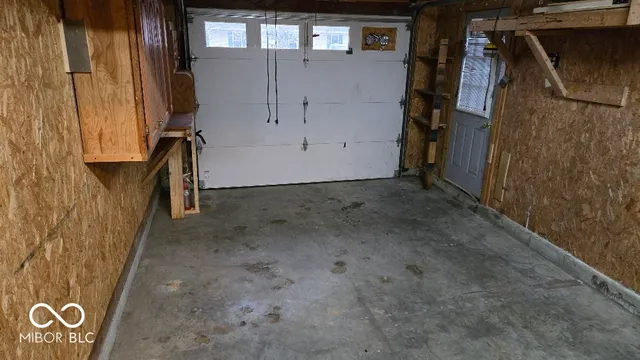 $139,900 | 813 Mitchell Drive, Gas City, IN 46933