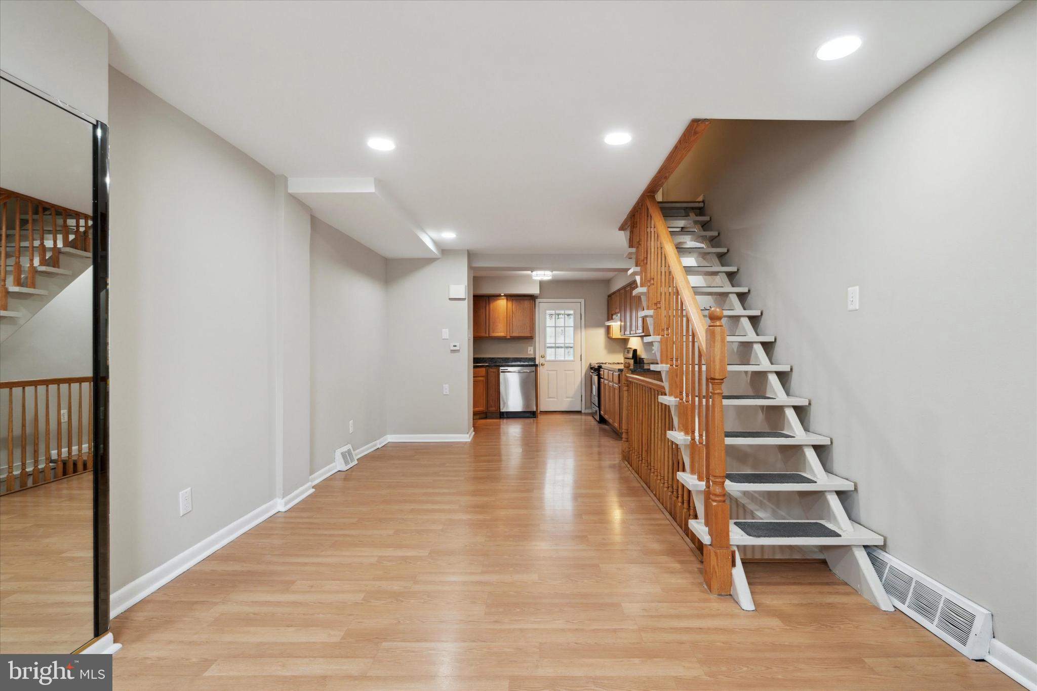 236 Gerritt Street Philadelphia, PA 19147 - Photo 2 of 19