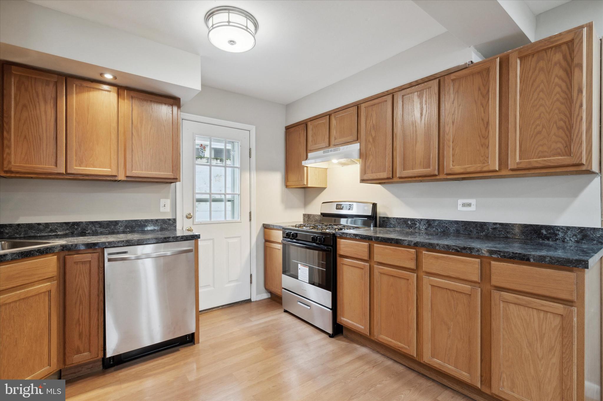 236 Gerritt Street Philadelphia, PA 19147 - Photo 5 of 19