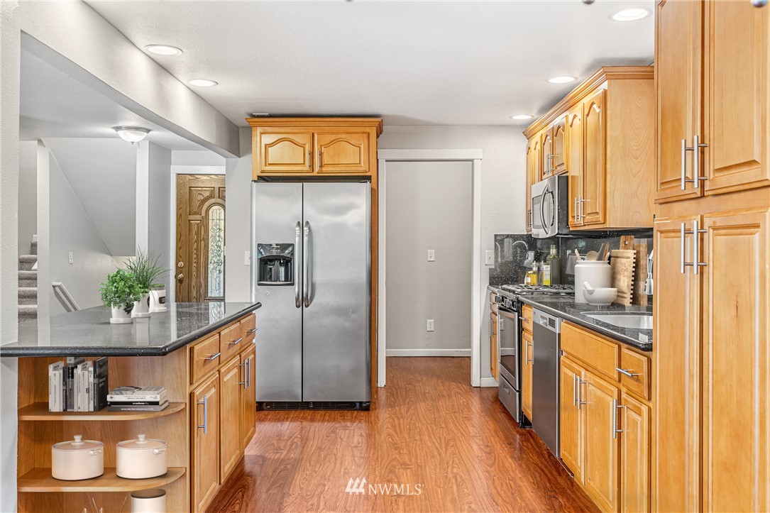 21811 4th Avenue Southeast Bothell, WA 98021 - Photo 8 of 38