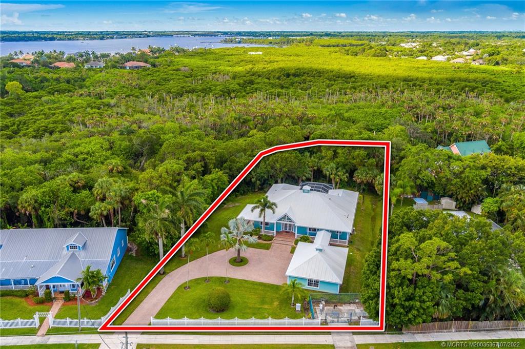 1640 Southwest Dyer Point Road Palm City, FL 34990 - Photo 9 of 41 Gallery Image 9