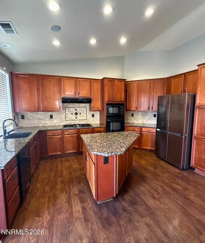$2,995 | 2859 Silverton Way, Sparks, NV 89436