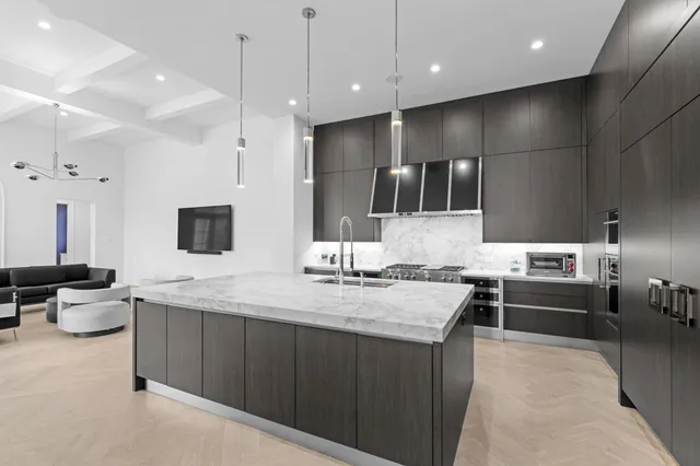 $9,350,000 | 111 VÃa Palacio, Palm Beach Gardens, FL 33418