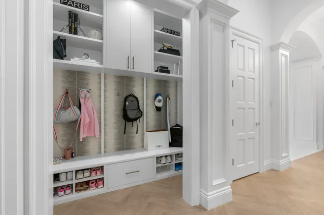 $9,350,000 | 111 VÃa Palacio, Palm Beach Gardens, FL 33418