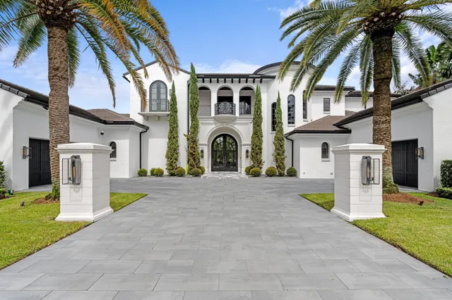 $9,350,000 | 111 VÃa Palacio, Palm Beach Gardens, FL 33418