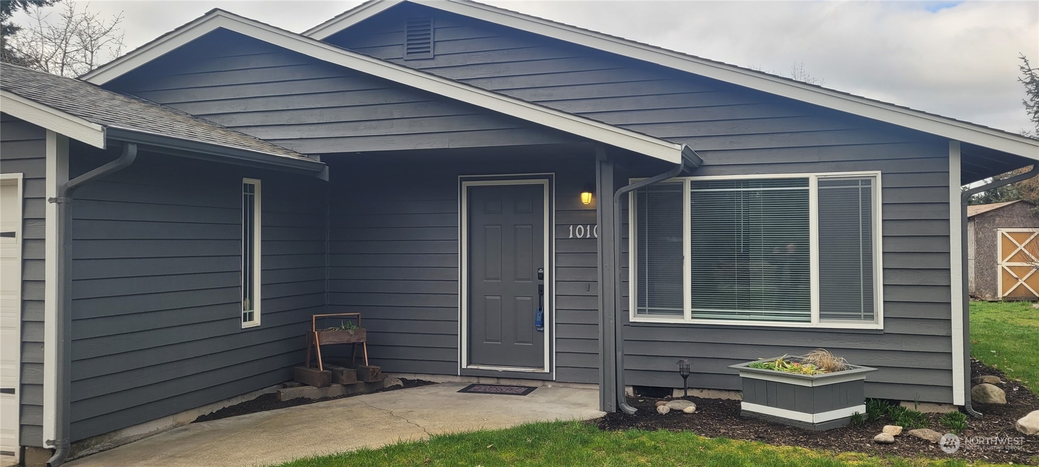 10105 Grove Road Southeast Yelm, WA 98597 - Photo 4 of 24 Gallery Image 4