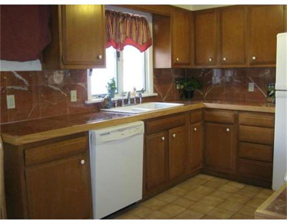 3 Gerry Road Lynnfield, MA 01940 - Photo 7 of 21 Gallery Image 7