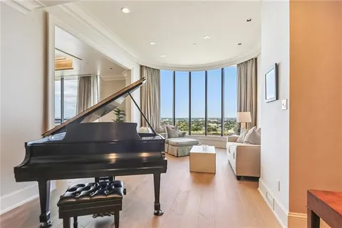 $5,900,000 | 600 Port Of New Orleans Place, Unit 15F, New Orleans, LA 70130