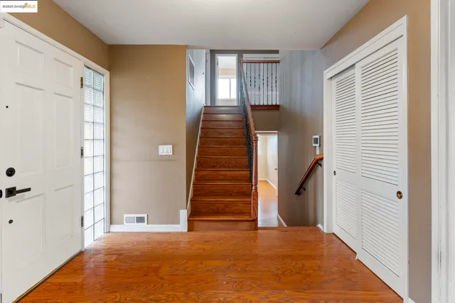 $1,250,000 | 8071 Phaeton Drive, Oakland, CA 94605