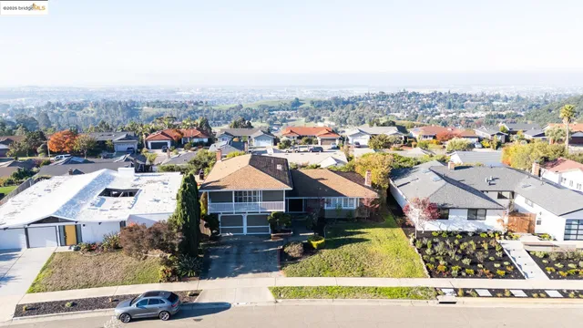 $1,250,000 | 8071 Phaeton Drive, Oakland, CA 94605