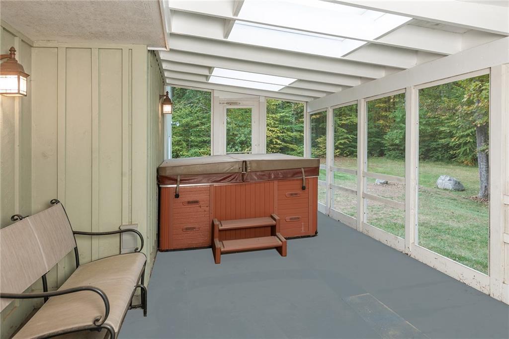 122 Ogunquit Road Cape Neddick, ME 03902 - Photo 26 of 35 Photo