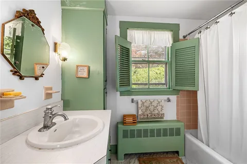 $1,195,000 | 23 Willow Street, Newport, RI 02840